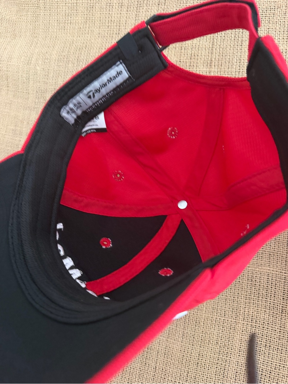 Lot of 4 golf gear- UNLV, Adidas 9 islander Hawaii, Ping,TaylorMade - Picture 4 of 14
